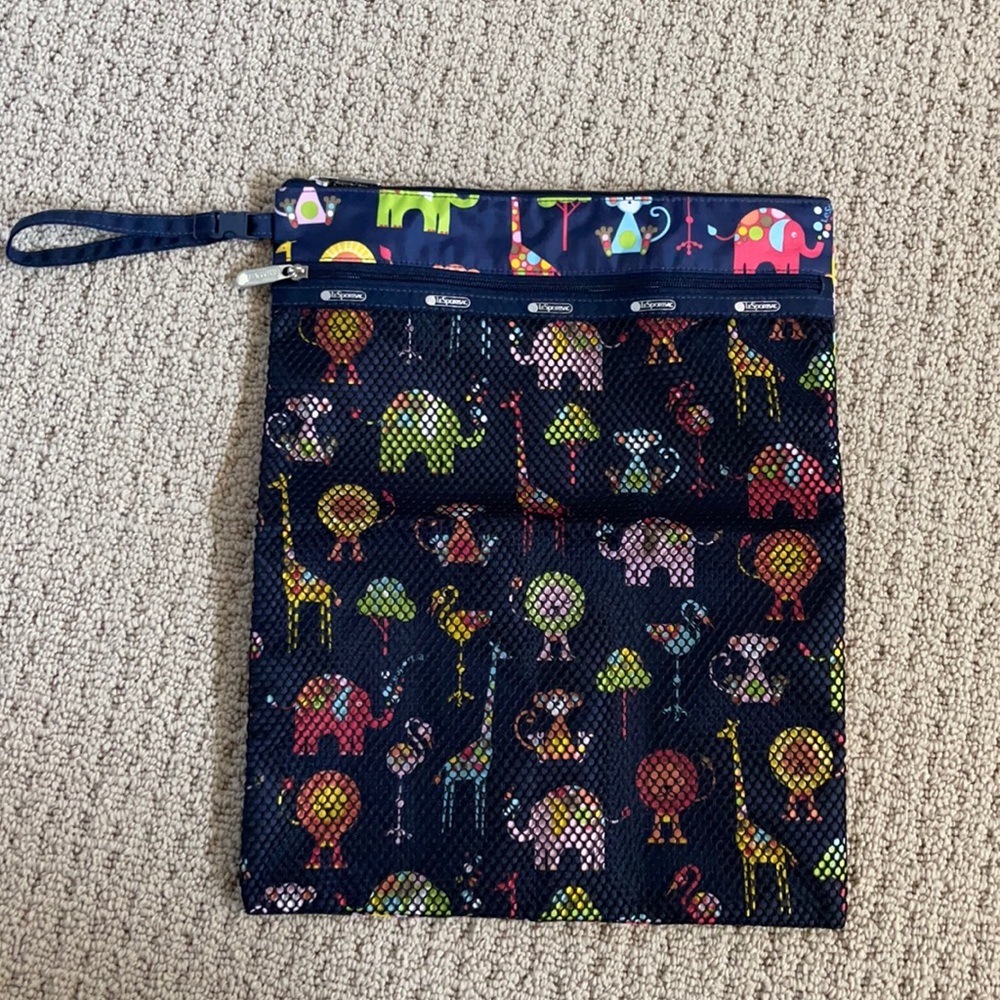 Le Sportsac Zoo Cute wet bag